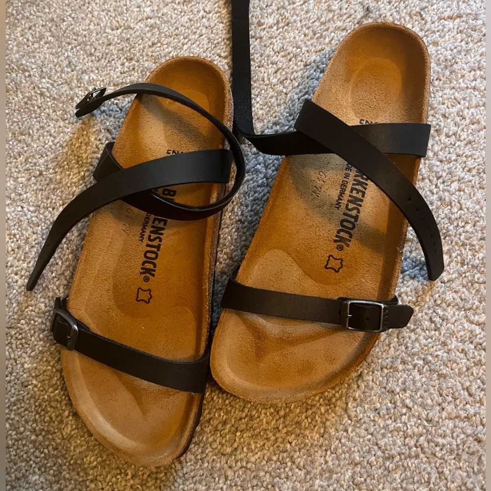 Birkenstock Daloa Sandals in Black